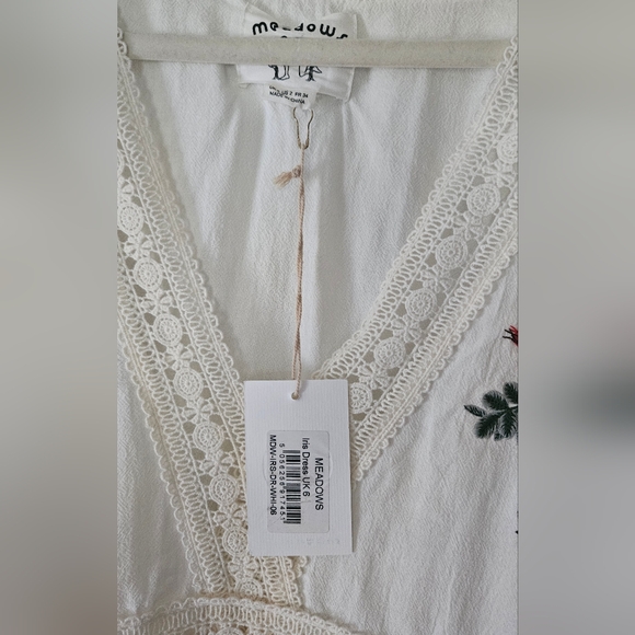Meadows Iris Floral Embroidered White Dress - Picture 5 of 10